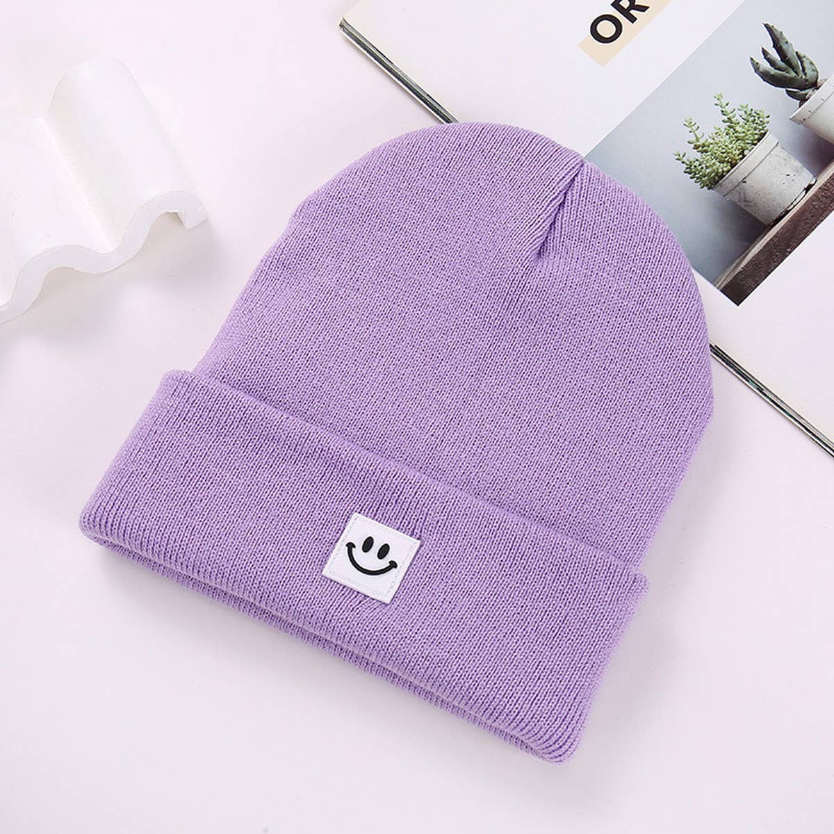 CWAH04343_SMILEY FACE PATCH KNIT BEANIE HAT