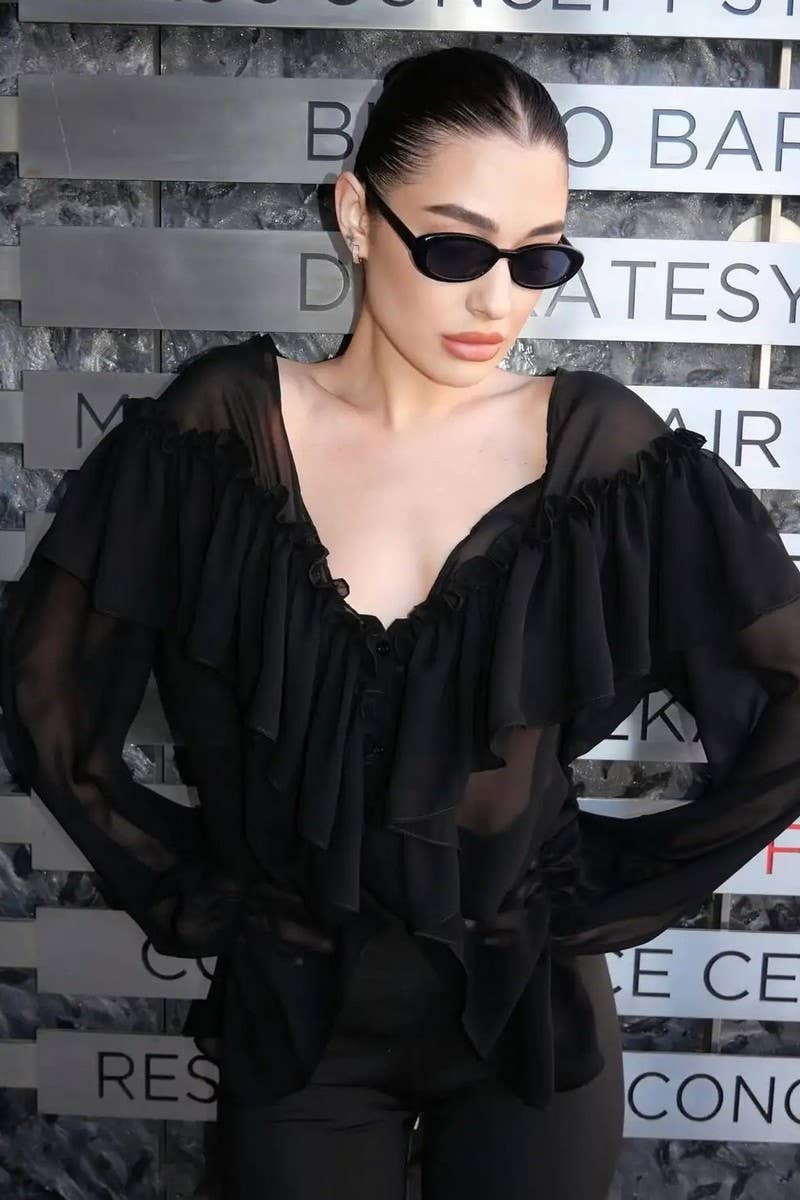 CWTTL2043_FRENCH RUFFLED LOOSE V-NECK SOLID COLOR NICHE TOP