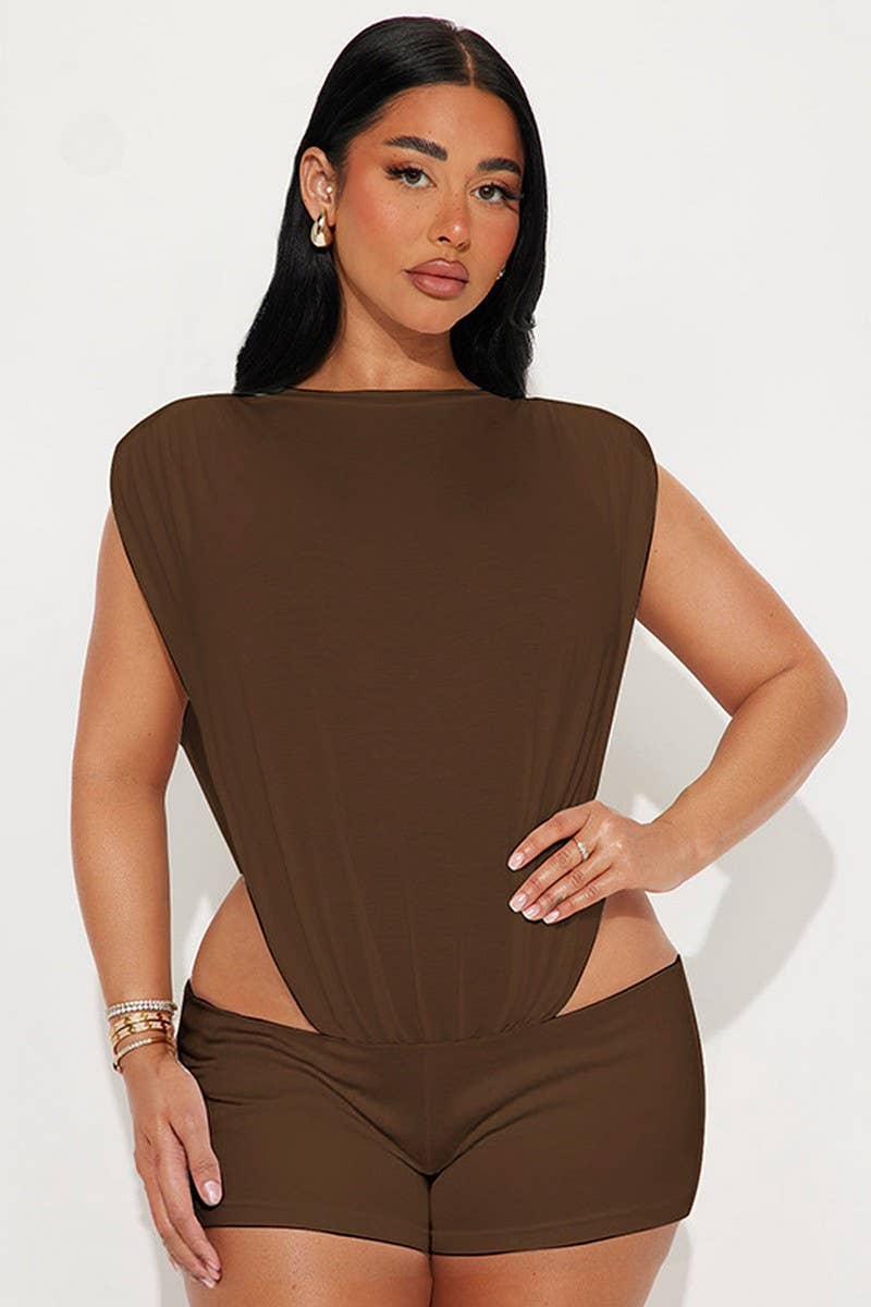 CWSTB00357_CUTOUT SLEEVELESS TOP AND BIKER SHORTS SET