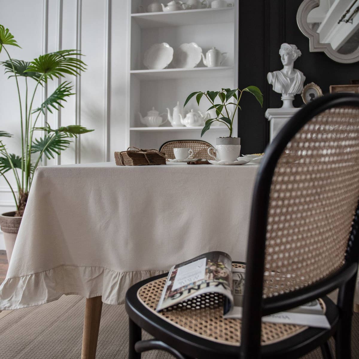 HOME PLAIN RUFFLED POLYESTER AND LINEN TABLECLOTH