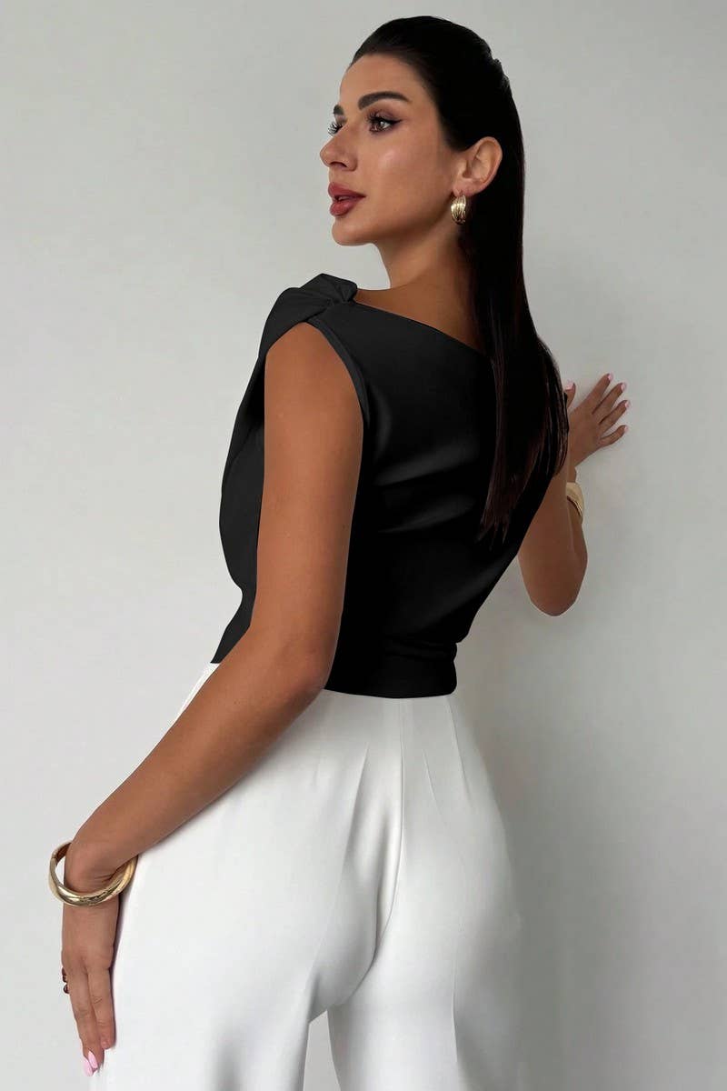 CWTBLSL0869_SOLID ASYMMETRICAL SLIM FIT SLEEVELESS CROP TOP