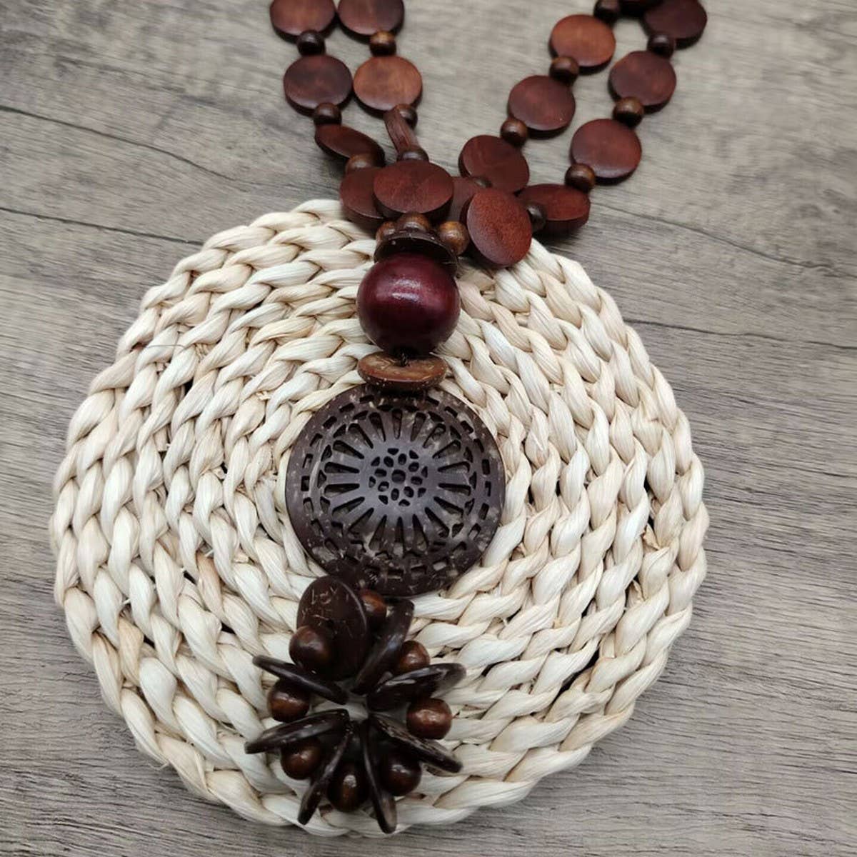 ETHNIC COCONUT SHELL AND WOOD MULTI-LAYER NECKLACE