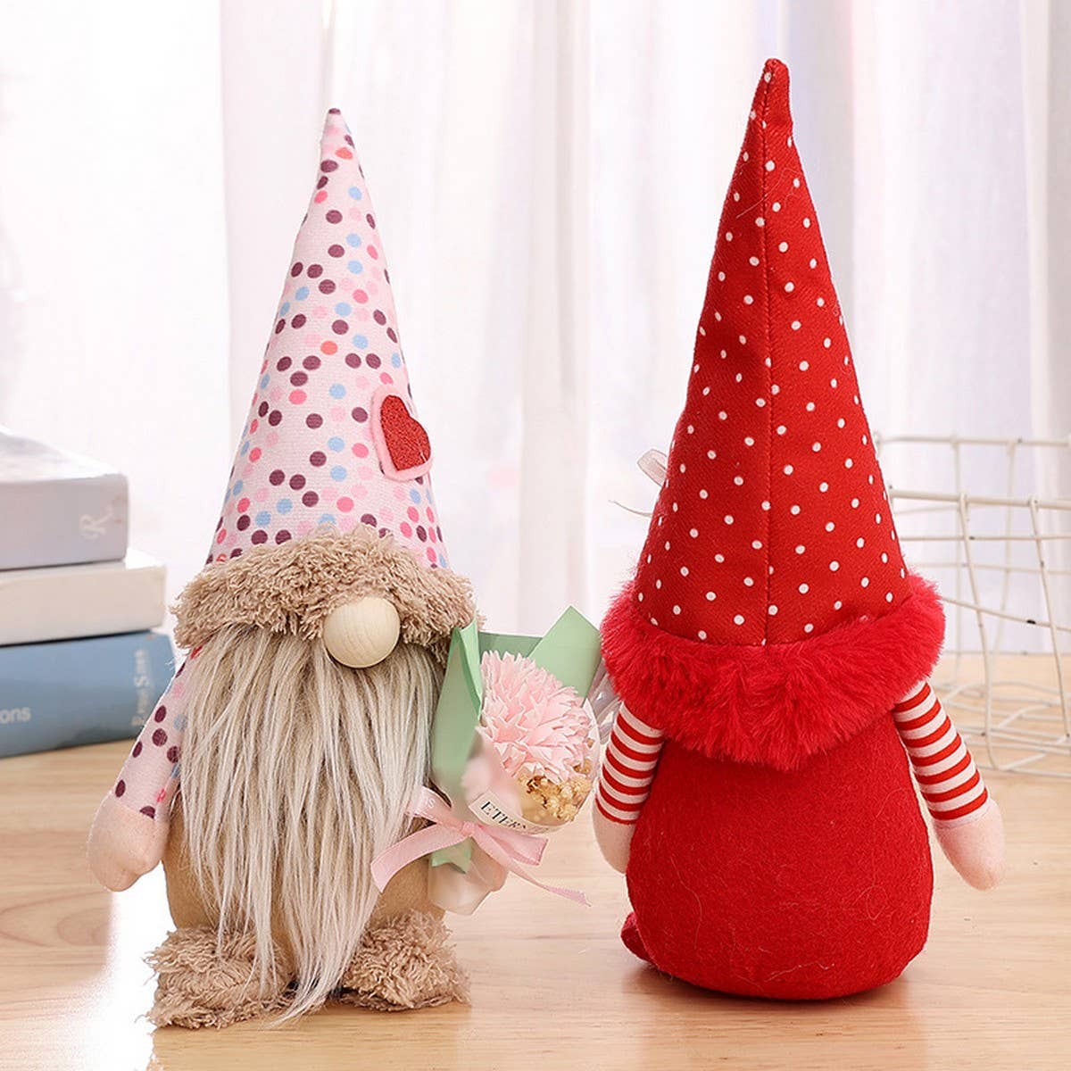CWMM9524_MOTHER'S DAY BALLOON BOUQUET DWARF FACELESS DOLL