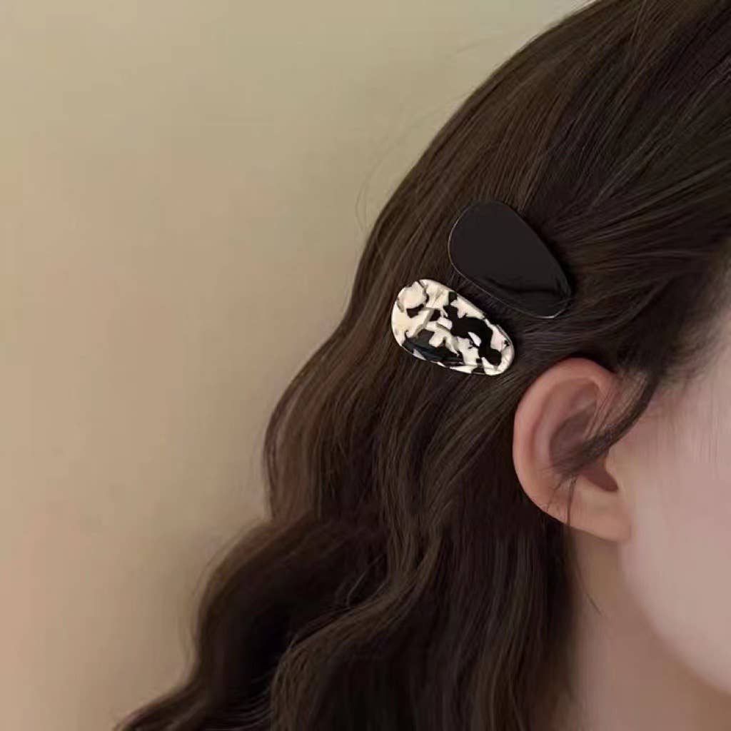 Simple cute acrylic melon seed-shaped hair clips
