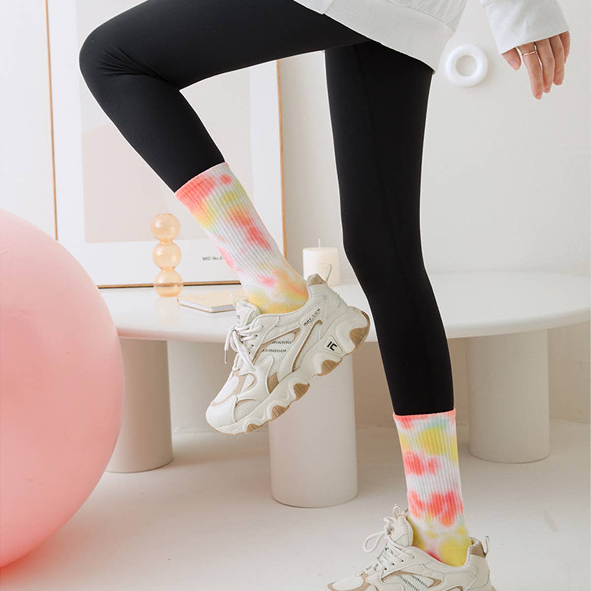 PILATES ANTI-SLIP SOCKS FOR WOMEN MIDDLE TUBE_CWMS0239