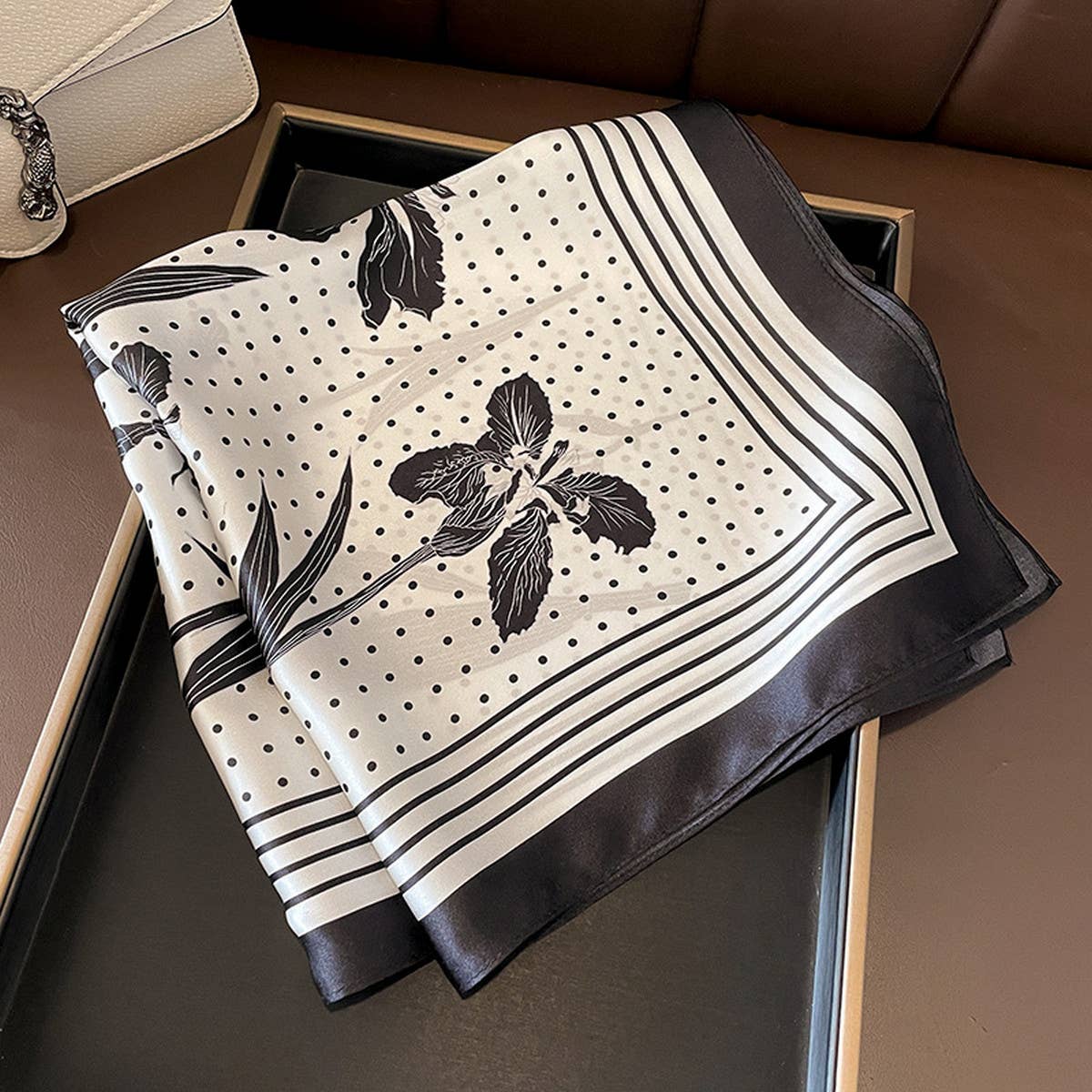 Commuter Scarf-Artistic Leaf Print Sunscreen Shawl