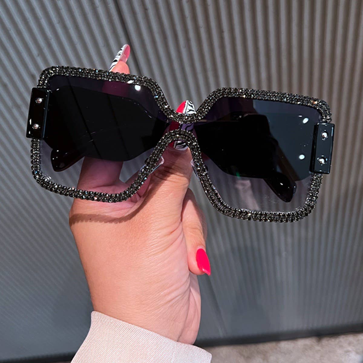 FRAMELESS ONE-PIECE FASHION SQUARE SUNGLASSES