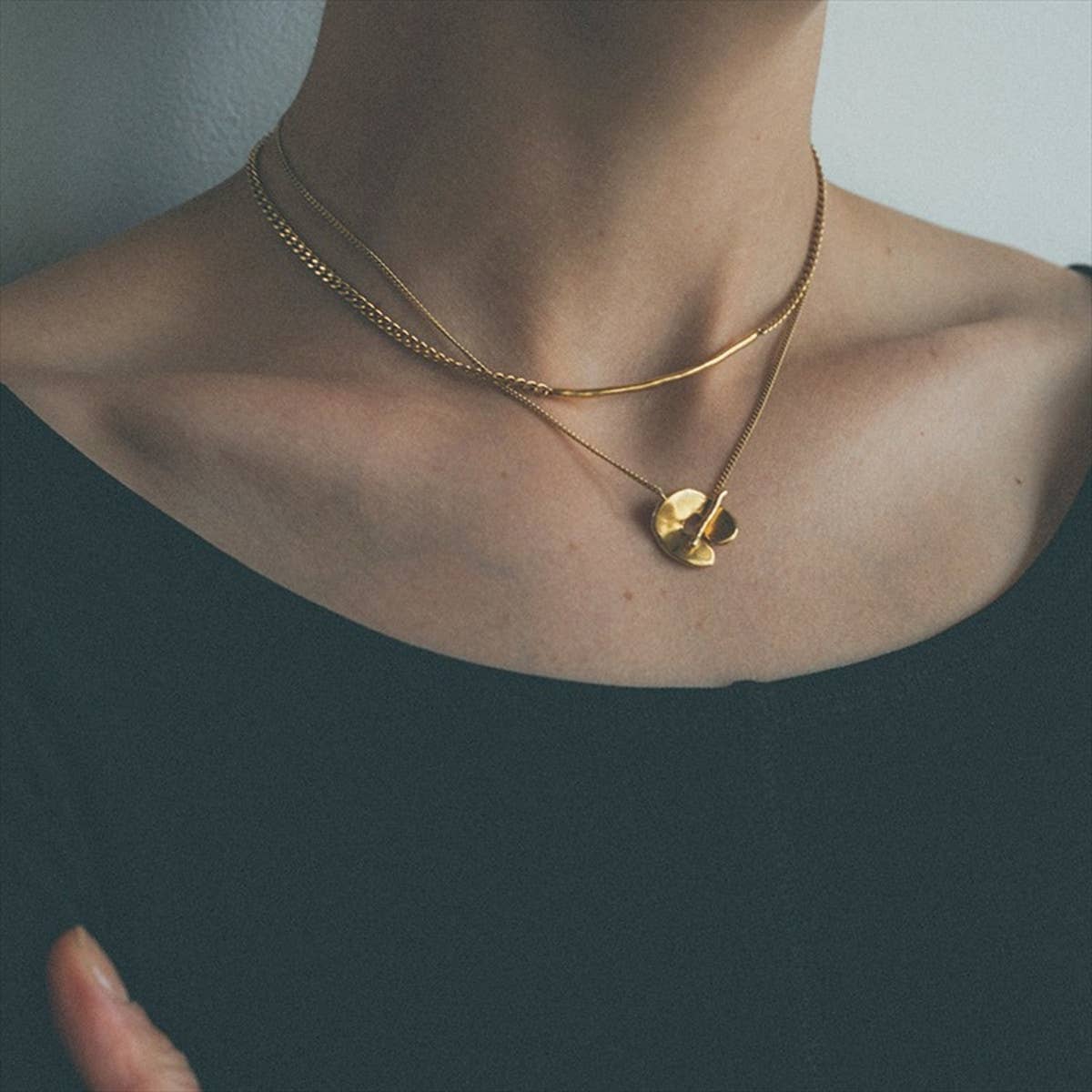RETRO NICHE DESIGN DOUBLE-LAYER NECKLACE_CWAJE2133