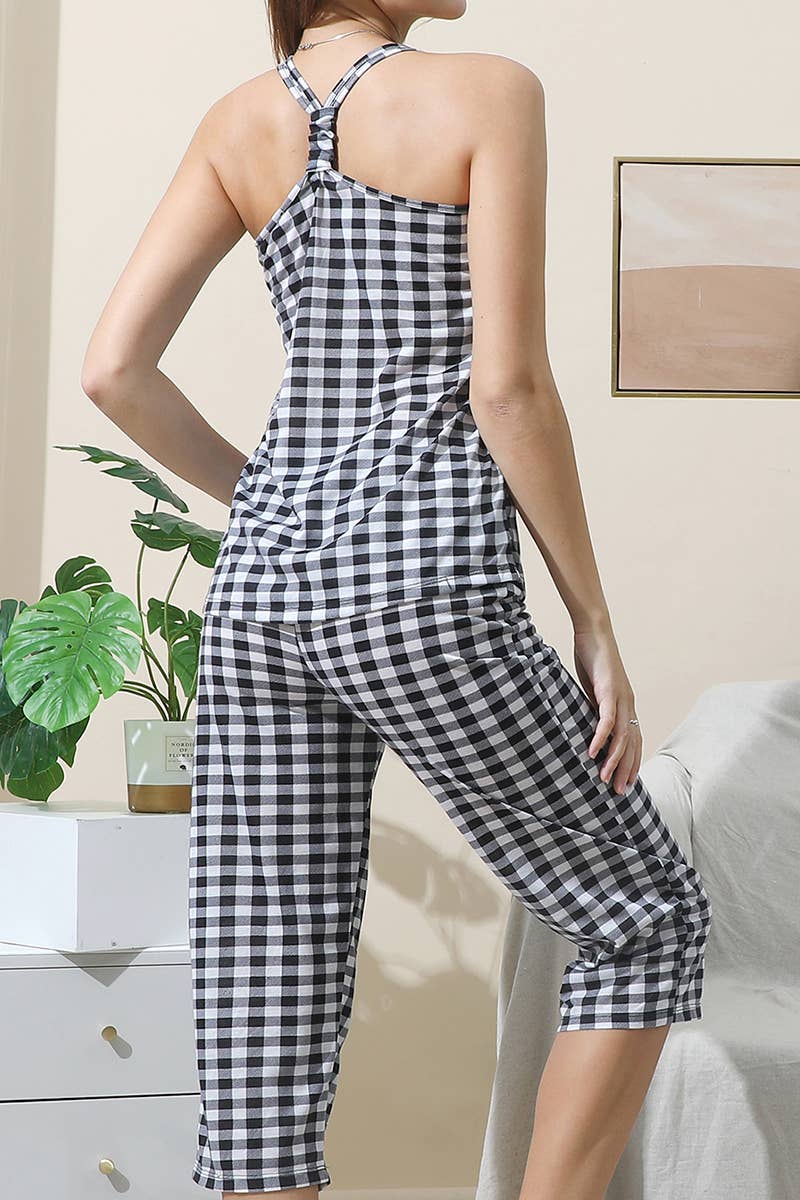 CWSPJ032-P_BANDED NECKLINE AND KNEE LENGTH PANTS PAJAMA SET
