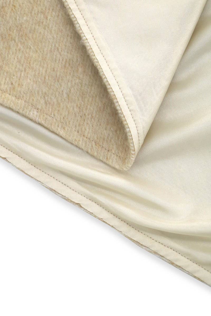 CWOCO0941_SOLID COLOR BELTED LAPEL CAPE TWEED COAT