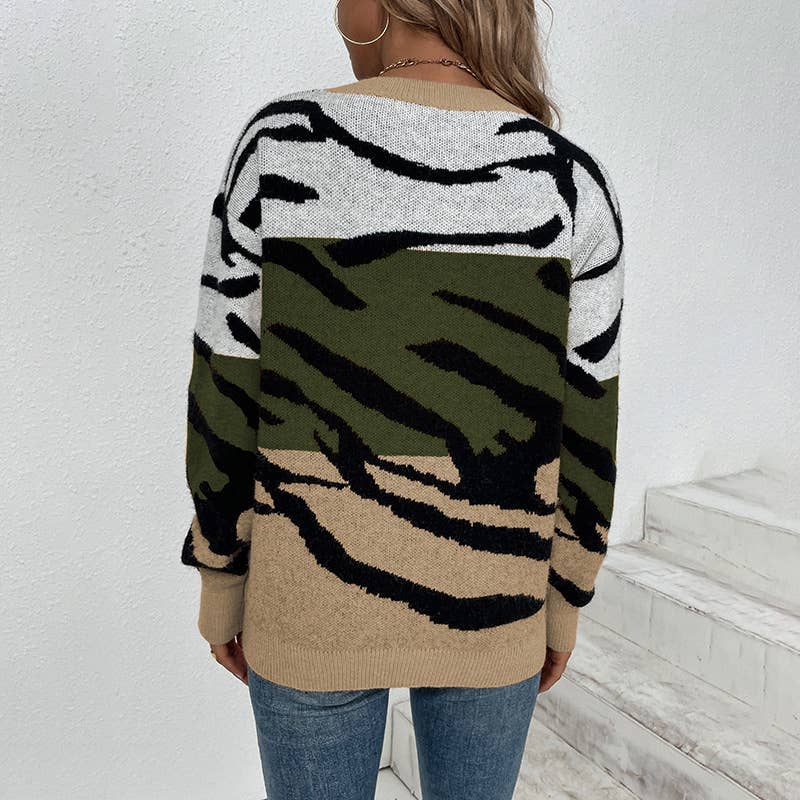 CREW-NECK MATCHING COLOR TIGER SWEATER
