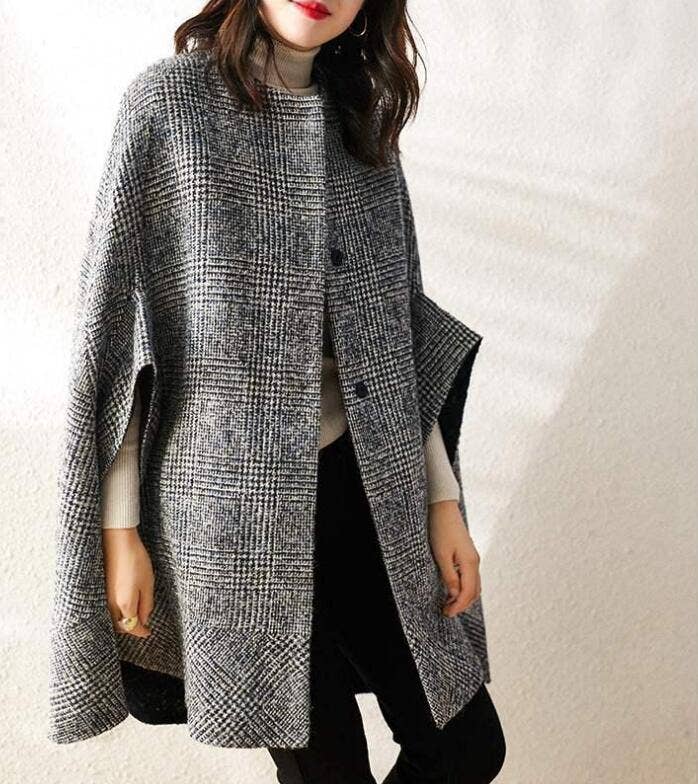 CARDIGAN CREW NECK WITH THREE-QUARTER SLEEVES