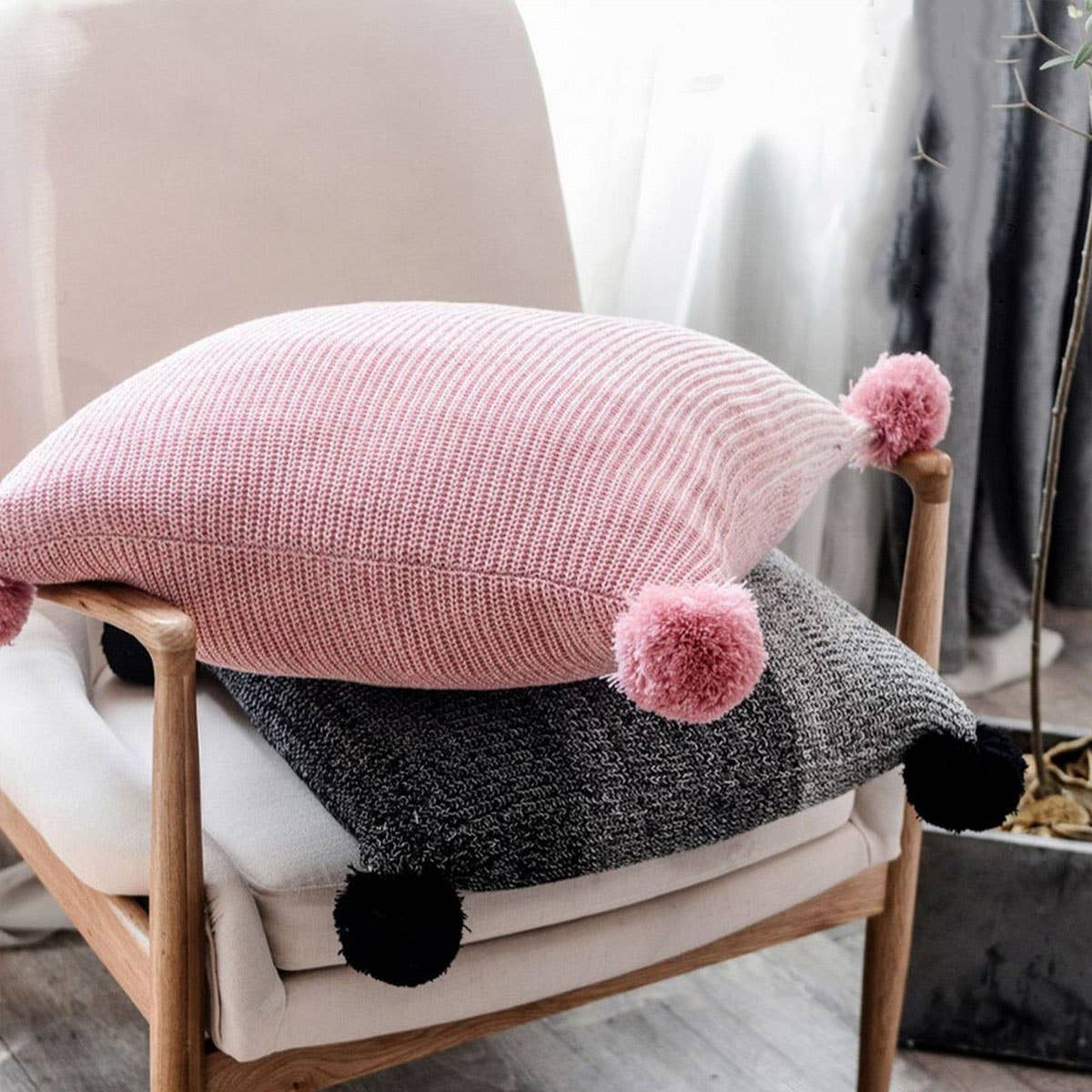 GRADIENT HERRINGBONE COTTON CABLE KNITTED PILLOW