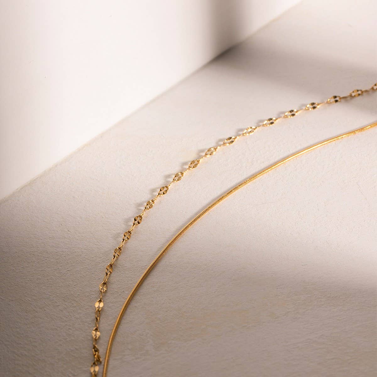 THE NICHE COLD STYLE STACKED CLAVICLE CHAIN_CWAJE1433