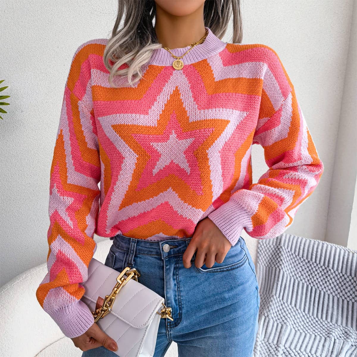 CONTRASTING STAR LONG-SLEEVED PULLOVER SWEATER