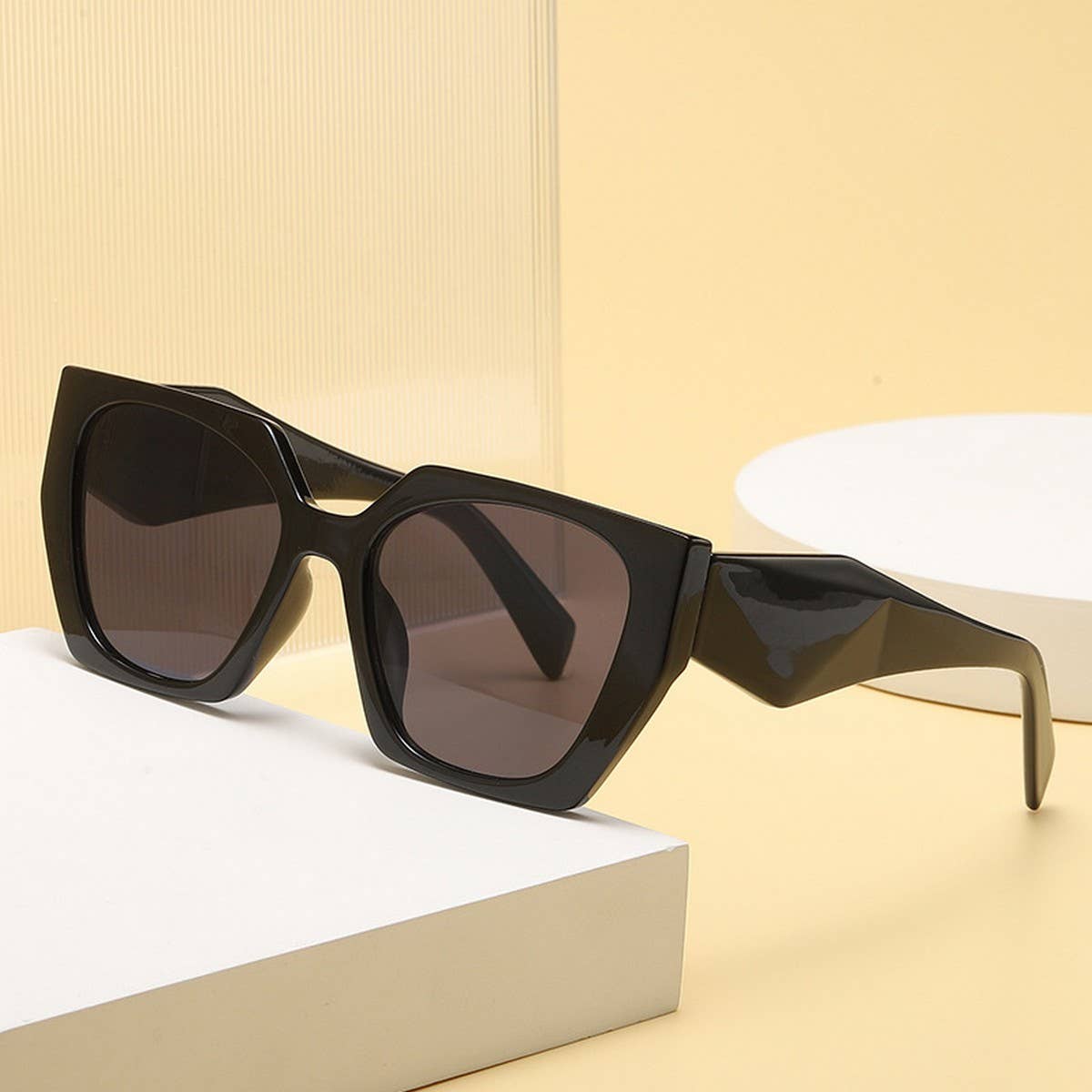 CAT-EYE WIDE TEMPLE UV PROTECTION SUNGLASSES_CWASG0556