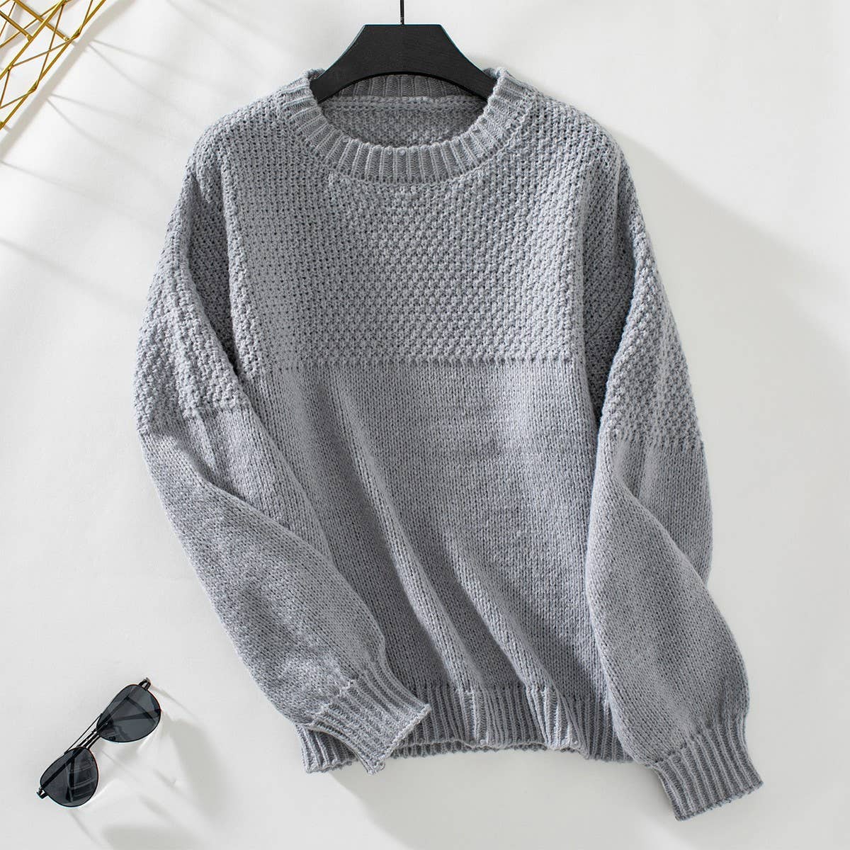 Casual crew-neck long-sleeved pullover sweater