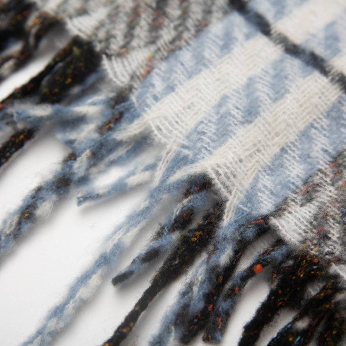 New Tassel Checkered Scarf for Fall & Winter_CWASC0869