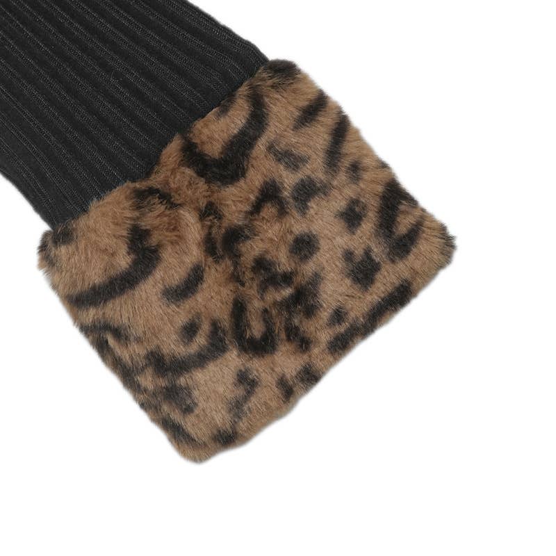 Elegant form-fitting V-neck leopard print dress