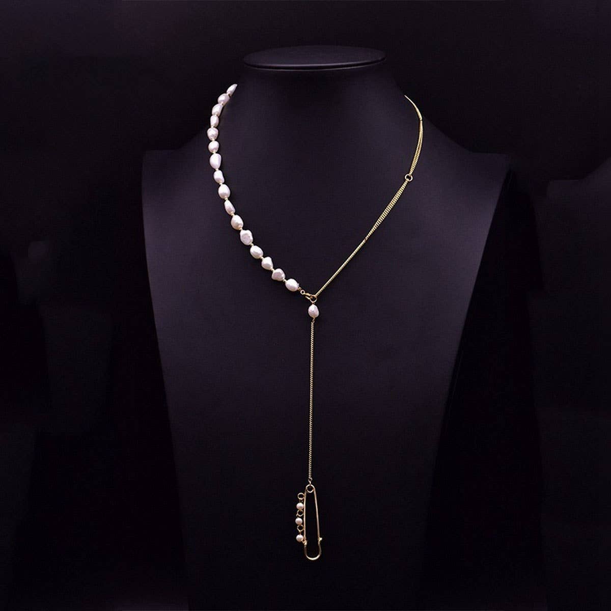 WOMEN'S NATURAL FRESHWATER PEARL NECKLACE