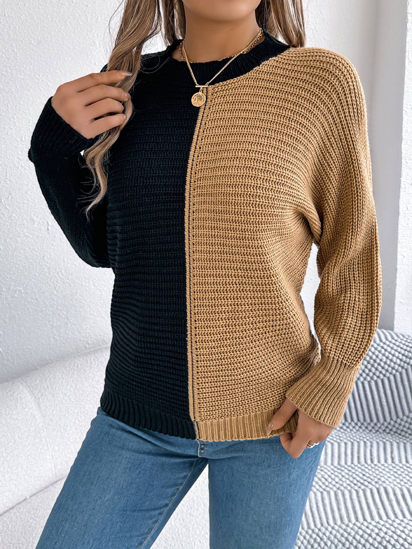 COLOR CONTRAST SHOULDER CUFF PULLOVER SWEATER