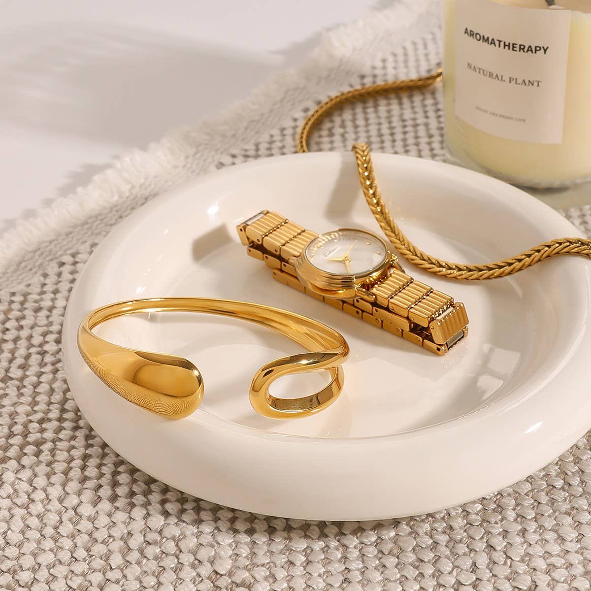Minimalist Irregular Open Cuff in 18K Gold Steel