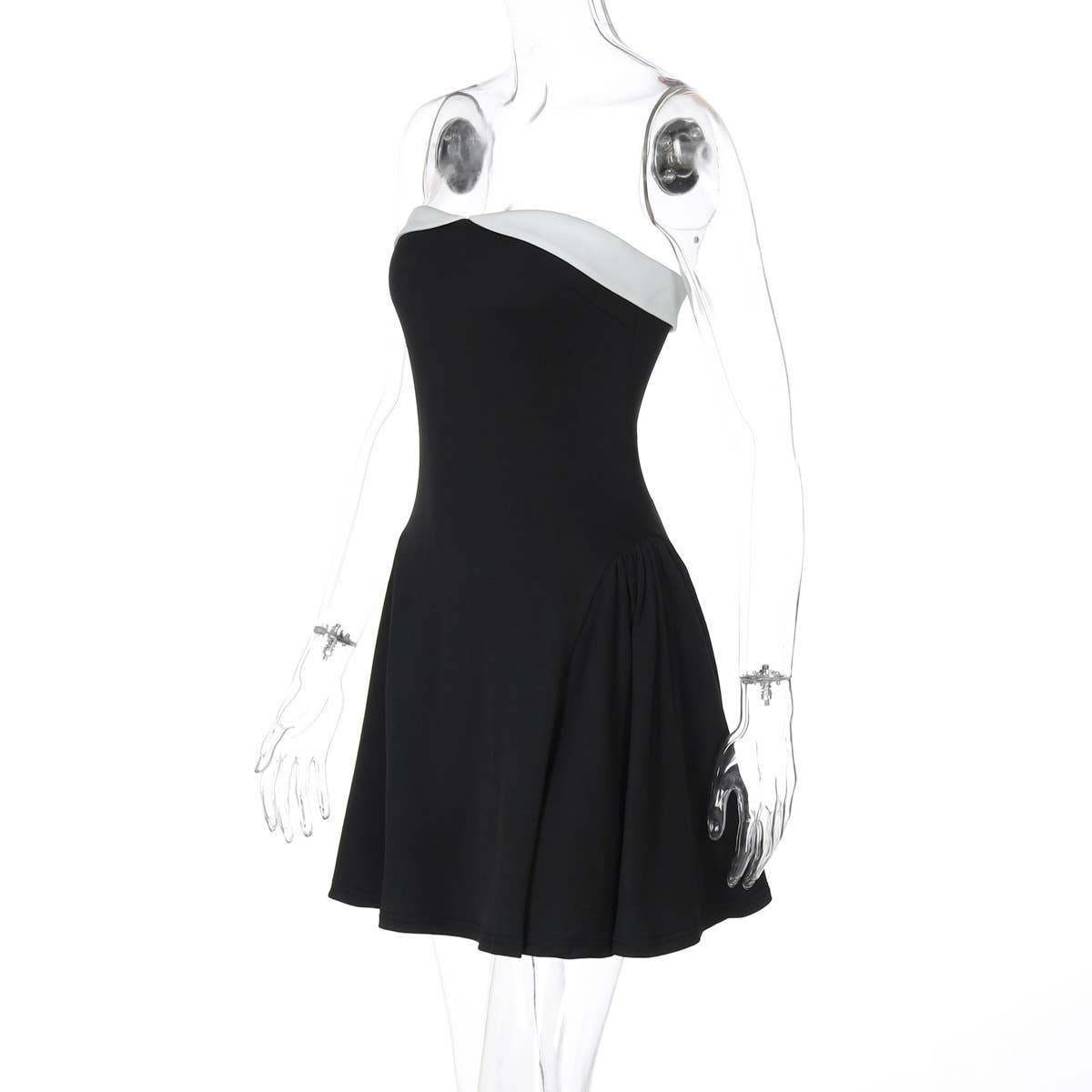 Contrasting color cinched waist strapless dress