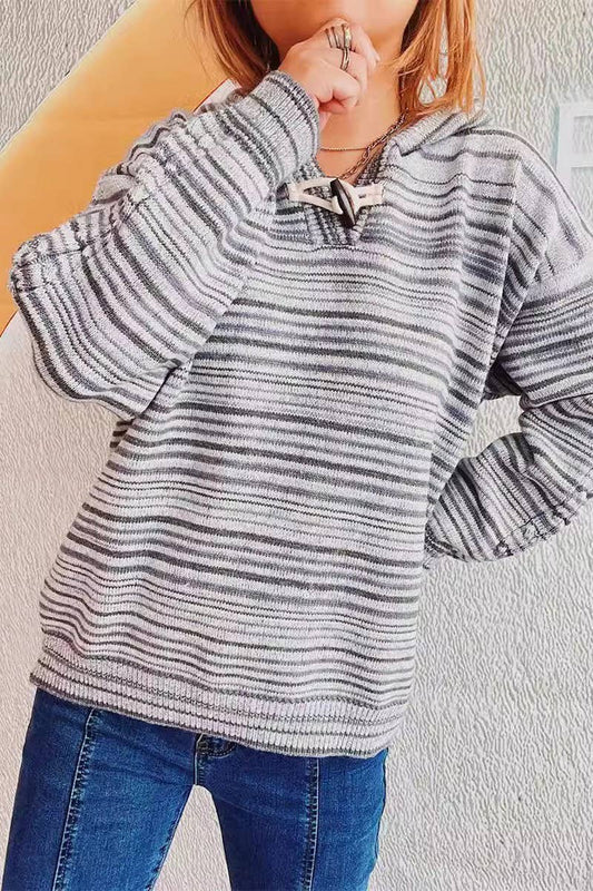 Casual sports striped jumper with horn buckle and hat