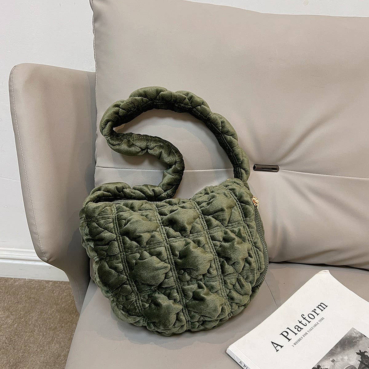 Velvet Fuzzy Puffy Cloud Shoulder Bag_CUAB00482