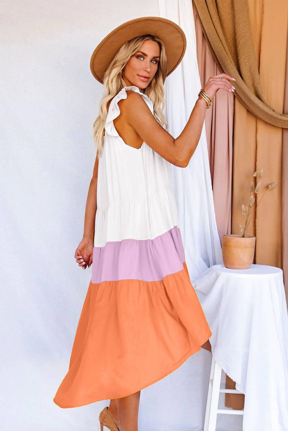Bohemian-style two-tone square neck halter dress