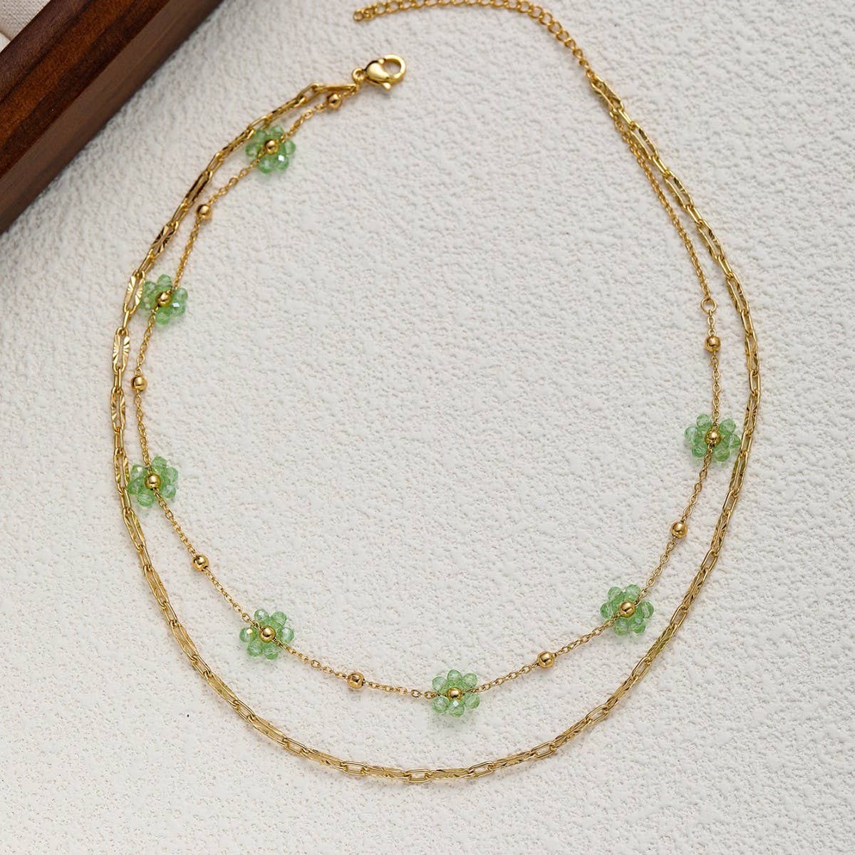 SMILEY FACE FLOWER GLASS BEAD NECKLACE_CWMM3643