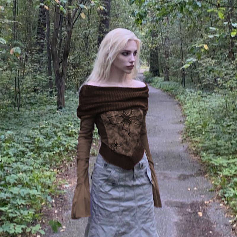 Dark retro printed flared sleeve T-shirt