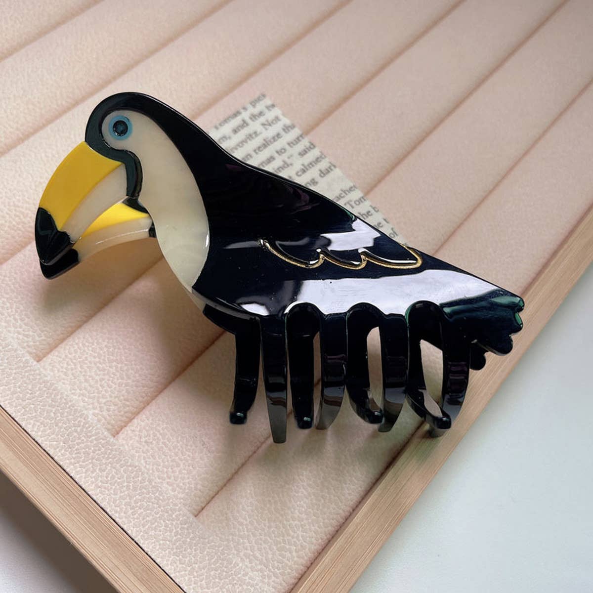 ANIMAL COLORFUL PARROT BIRD HAIR CLIP_CWAHA1336