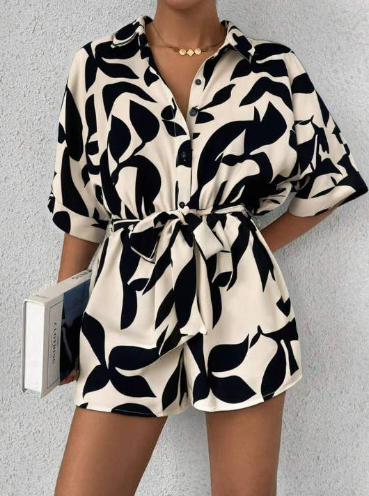 Casual and fashionable striped one-piece shorts