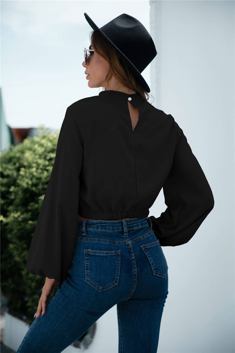 Design kinky lantern sleeve short top