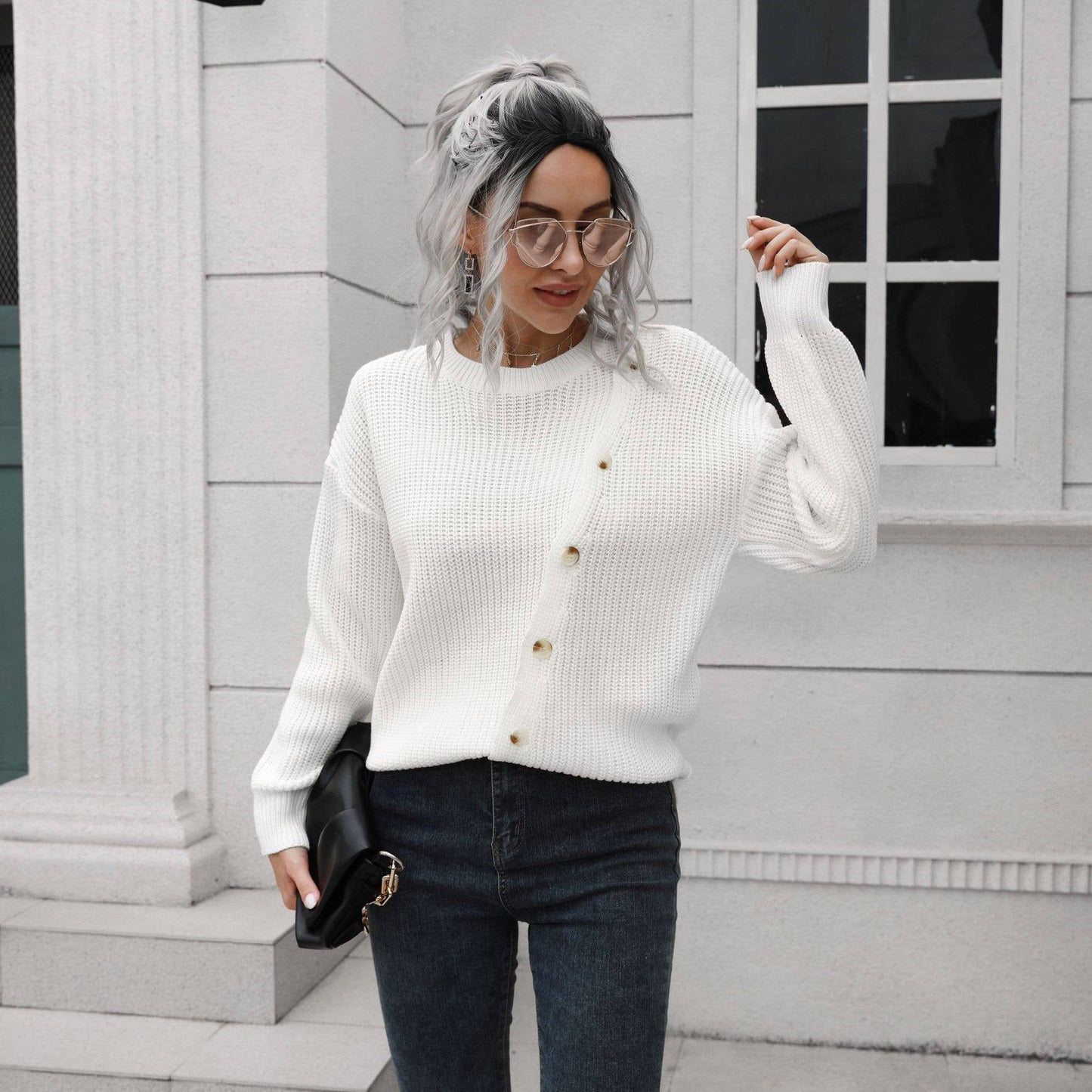 Design sense button long sleeve sweater