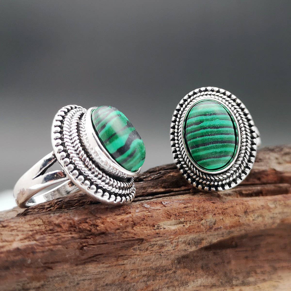 RETRO FASHION PERSONALITY RANDOM PATTERN RING_CWAJE1989