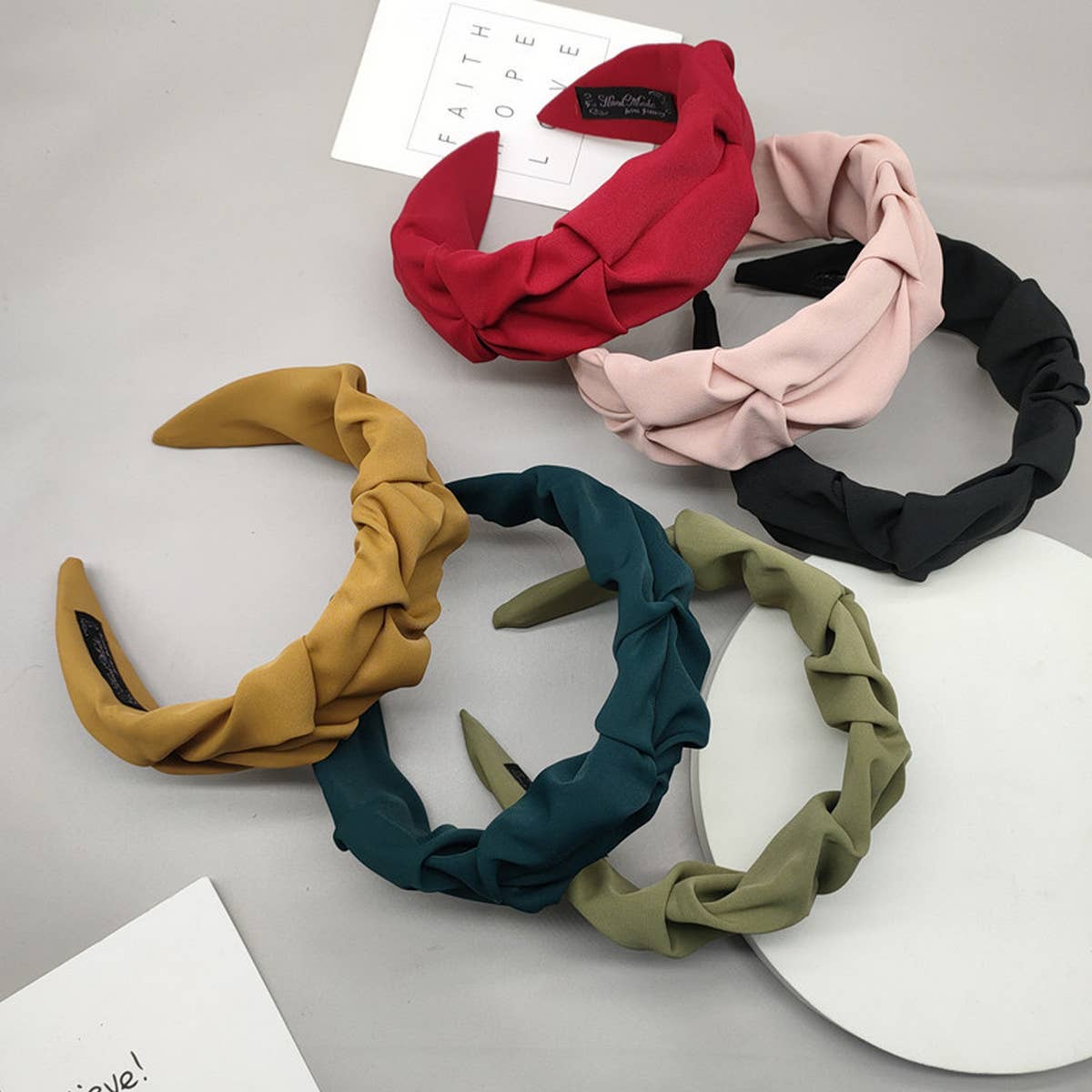 SIMPLE AND FRESH PLEATED HEADBAND