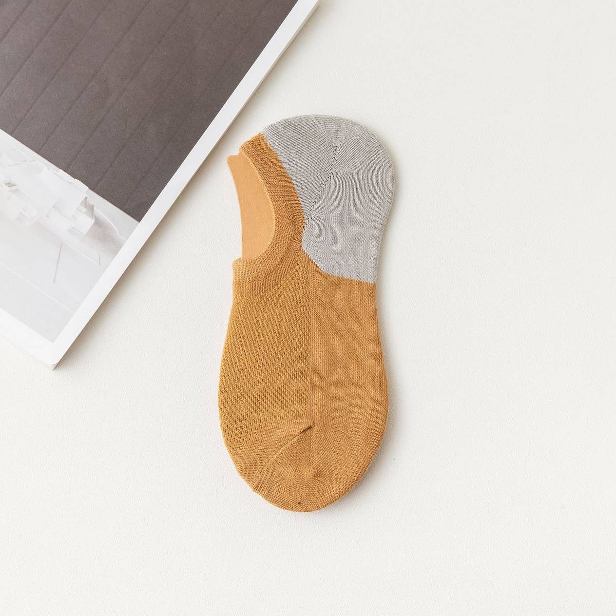 VERSATILE COLORBLOCK MEN'S BREATHABLE SOCKS