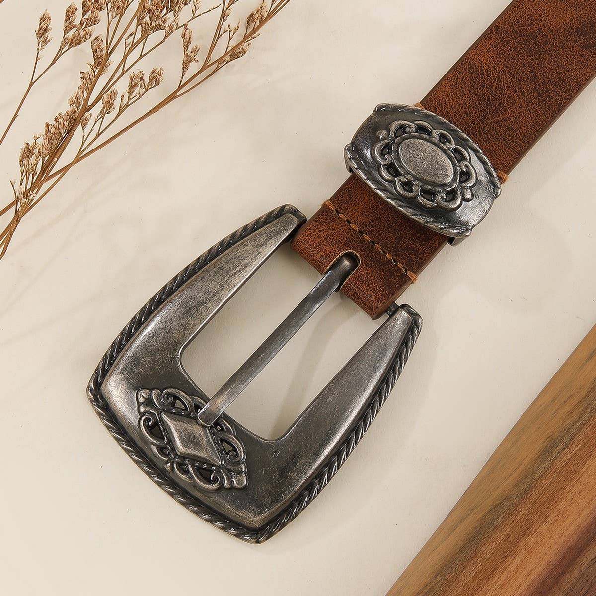 DENIM STYLE HAND-WOVEN STRING PUNK STYLE RIVET BELT