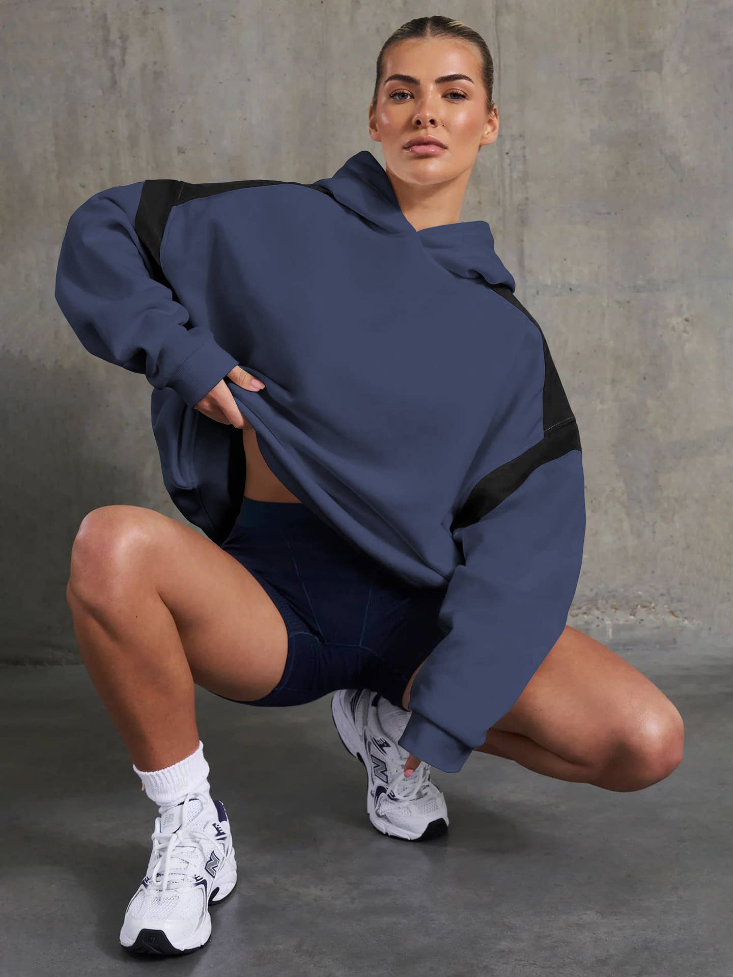 CONTRASTING OFF-SHOULDER BASEBALL HOODIE