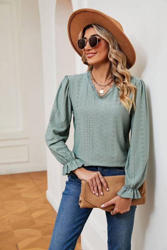 CWTBLL2394_V-NECK LONG-SLEEVED HOLLOW LACE PATCHWORK TOP