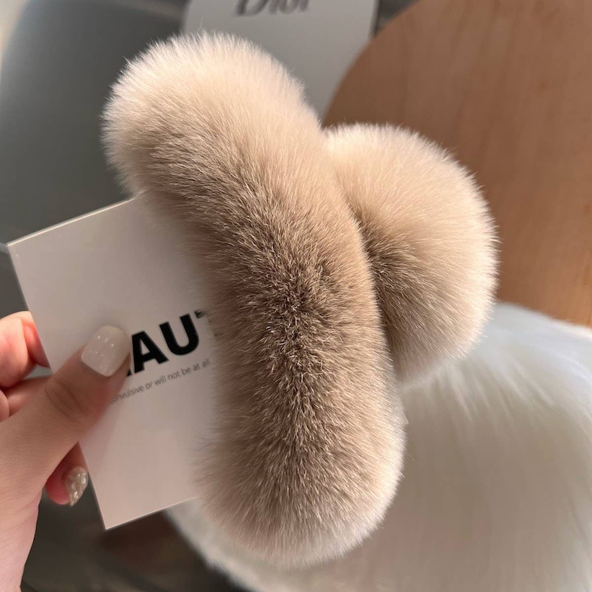 Large Real Rex Rabbit Fur Hair Claw - Cute & Cozy_CWAHA3302