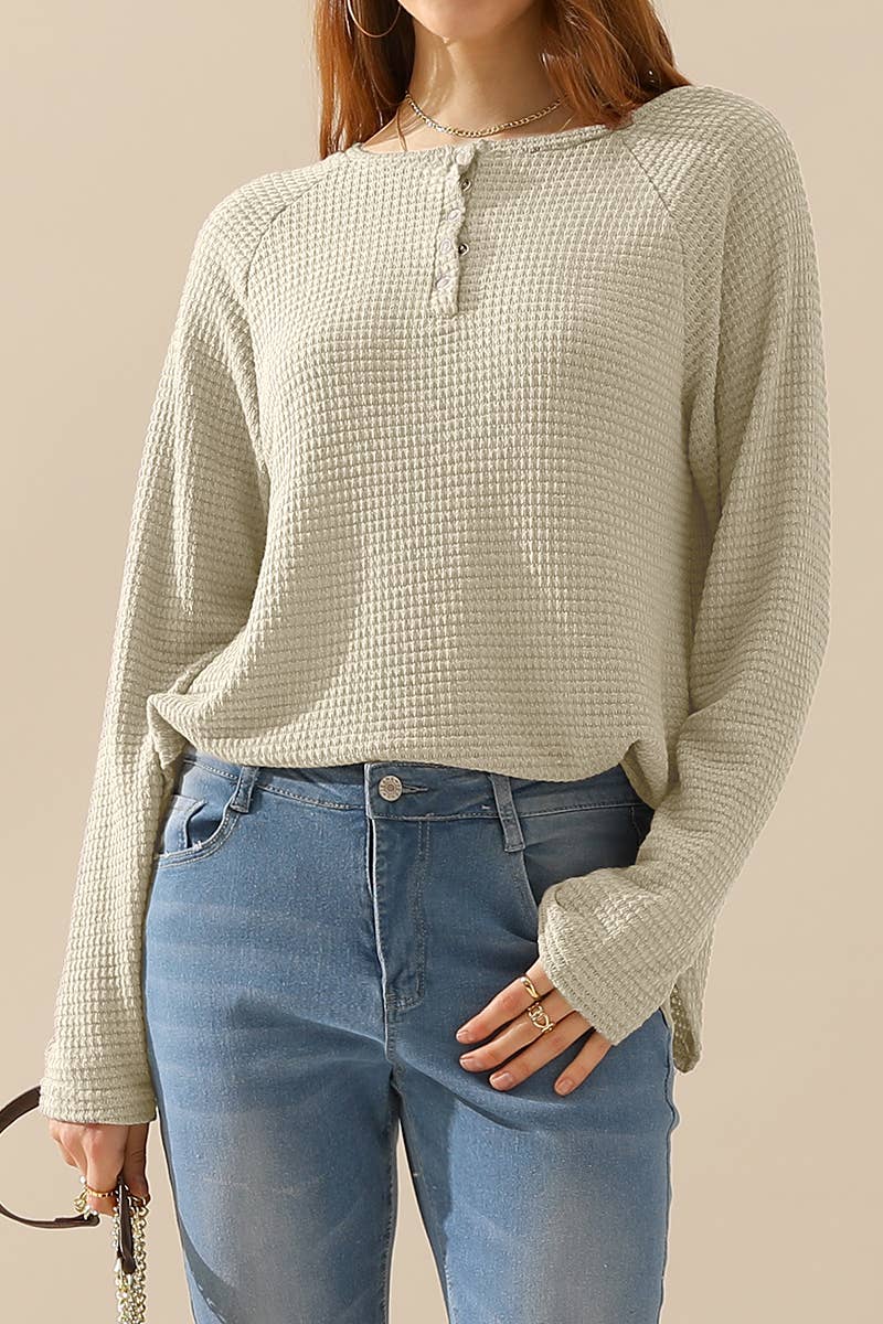 CWTTL1099-P-M_R NECK EYELET REGLAN SWEATER KNIT TOP