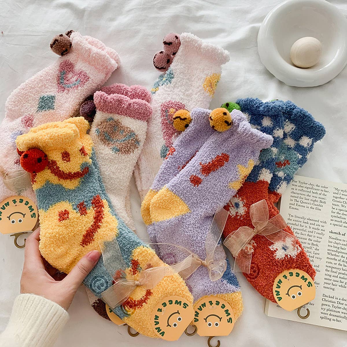 CUTE CARTOON SMILING FACE SOCKS
