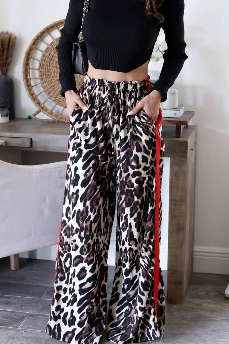 CWBLP2039_LEOPARD PRINT PATCHWORK ELEGANT WIDE-LEG TROUSERS