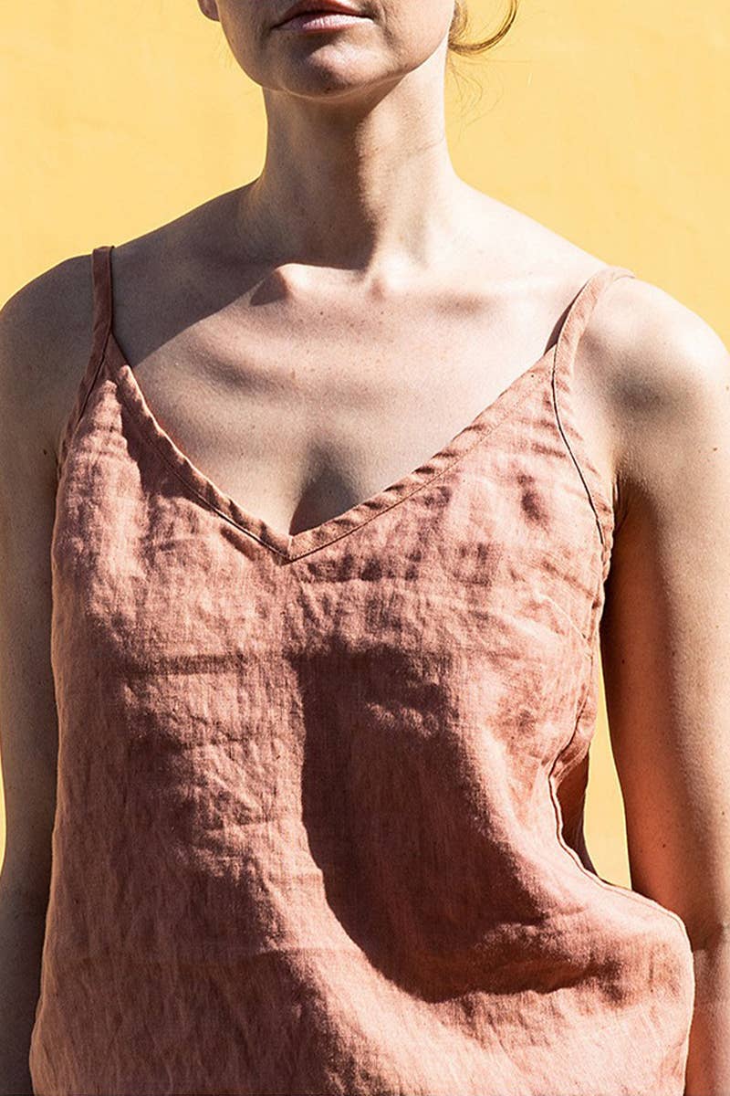 CWTDSSL0017_LOOSE AND SIMPLE V-NECK SLEEVELESS CAMISOLE