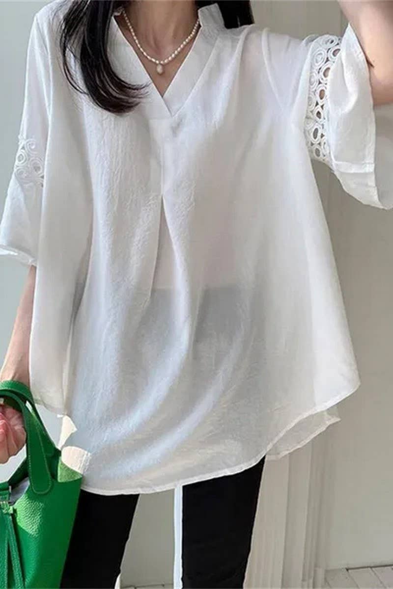 CWTBLL1332_LOOSE V-NECK LACE THREE-QUARTER SLEEVE SHIRT