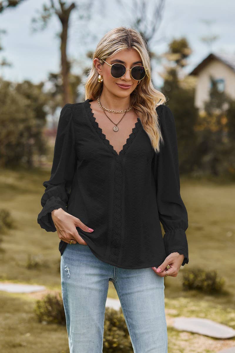 CWTBLL3685_PULLOVER V-NECK LACE LONG-SLEEVED T-SHIRT