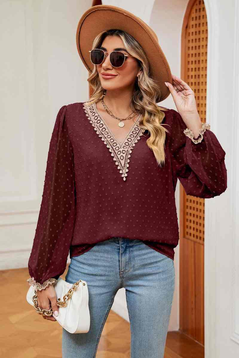 CWTBLL2831_FALL V-NECK LACE PATCHWORK LONG-SLEEVED TOP